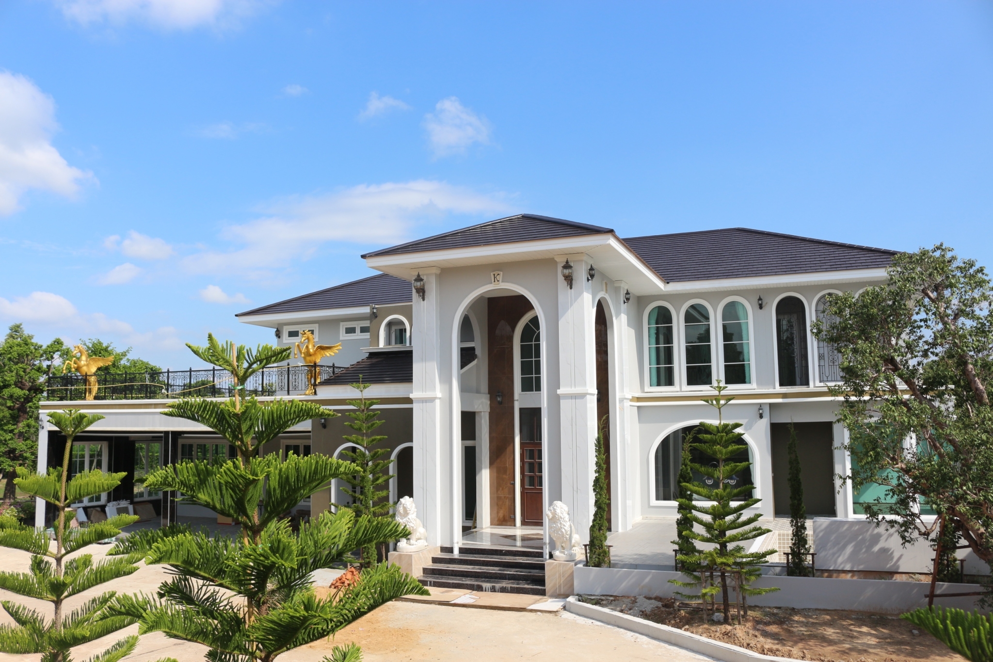 ProHouse Property: สร้างบ้านที่แข็งแกร่ง